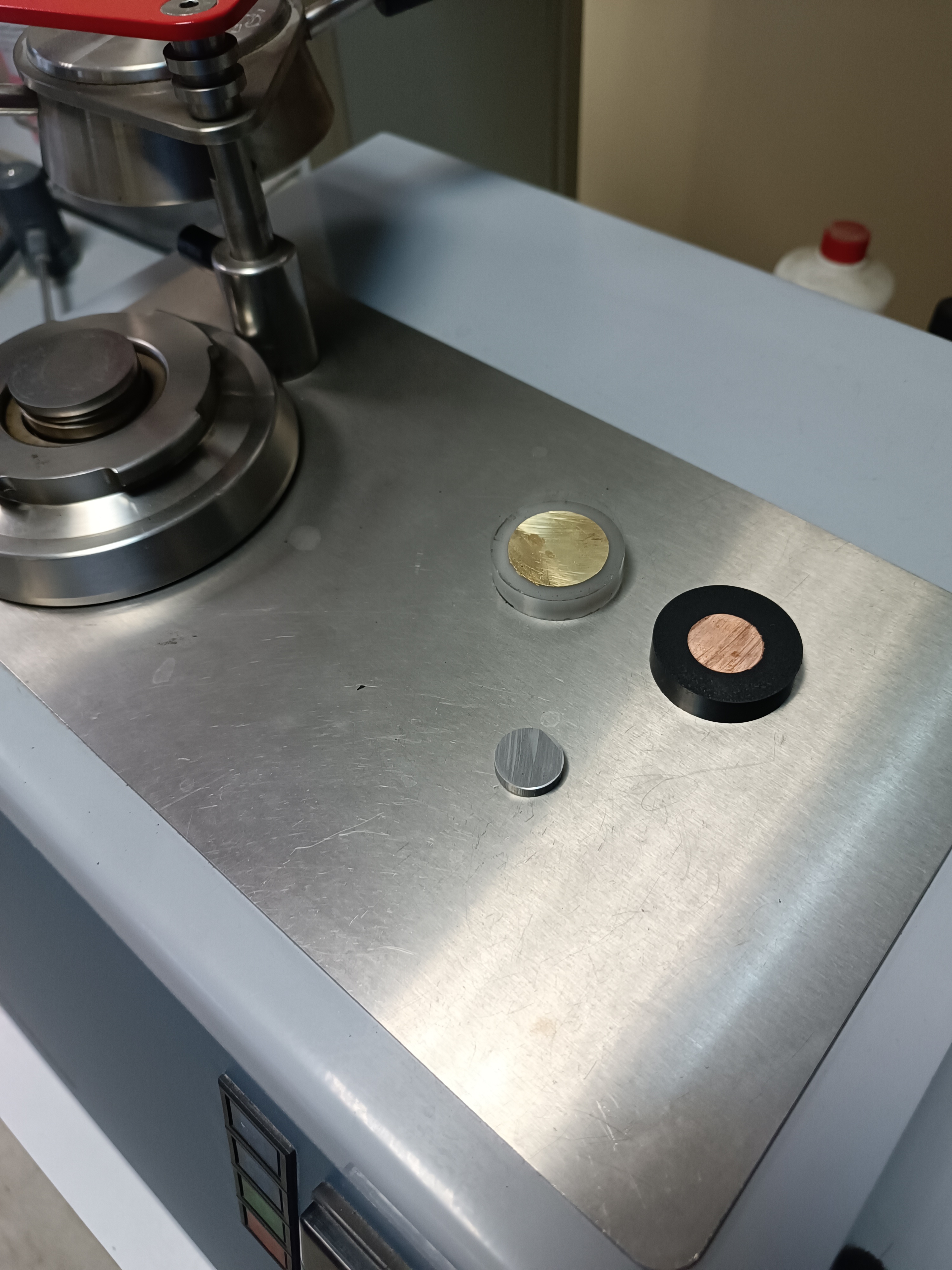 Запрессовка образцов